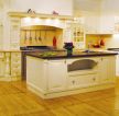 欧式小厨房原木地板装修效果图片