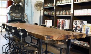书店店面装修实木书桌