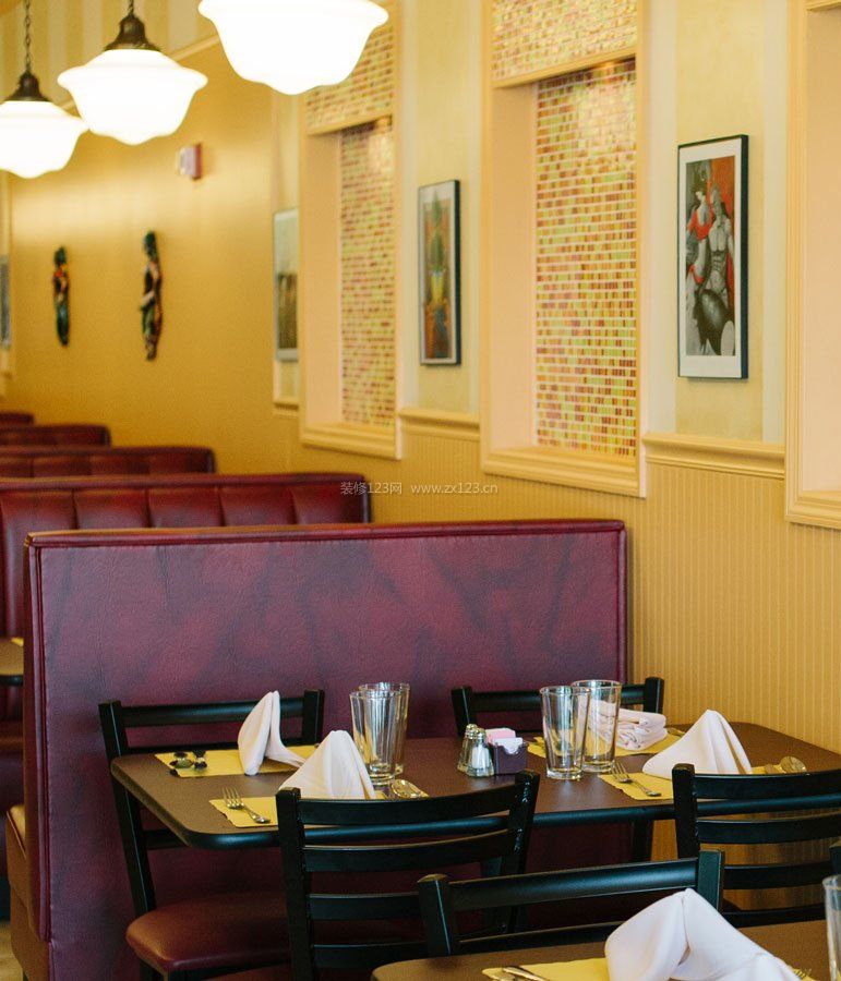 餐馆门面室内黄色墙面装修效果图片