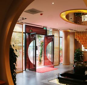 仿古门面玻璃门装修效果图片-每日推荐