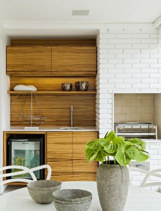 2023现代小户型家庭厨房橱柜装修效果图片