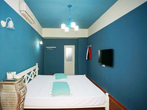 小型宾馆蓝色墙面装修效果图片