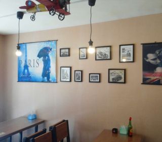 小餐馆装修照片墙效果图