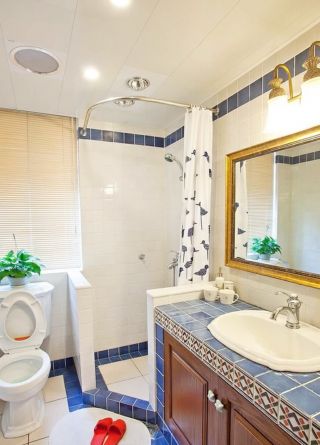 简约地中海风格小居室卫生间装修效果图片