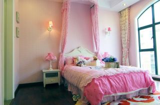 创意小型粉色卧室装修效果图