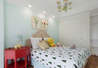 大户型儿童房床头装饰画装修效果图片