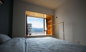 小户型经典设计 卧室飘窗设计图