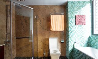 新中式风格卫生间浴室装修设计图