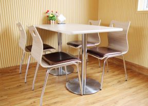 简约餐厅风格 原木地板装修效果图片