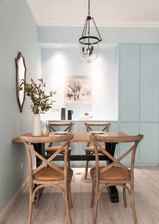 小户型欧式风格餐厅餐桌椅子装修效果图片