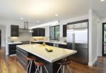 2023新式厨房原木地板装修效果图片