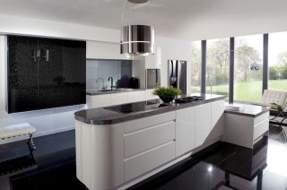 黑白现代风格开放式厨房装修设计图