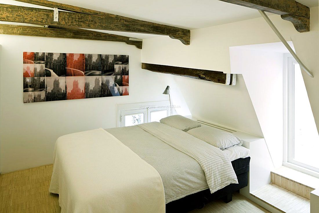小型阁楼卧室设计图片大全