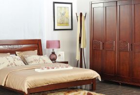 卧室实木衣柜 简约中式风格装修效果图片