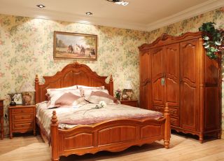 美式小户型卧室实木衣柜装修效果图片