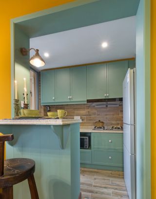 一室一厅小户型厨房橱柜门设计图