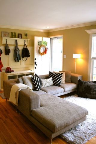 30平米小客厅家庭室内装潢效果图