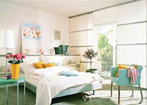 温馨小户型卧室地毯装修效果图片