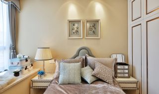 小户型简欧风格卧室纯色壁纸装修效果图片