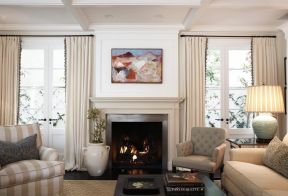 简约小客厅 纯色窗帘装修效果图片