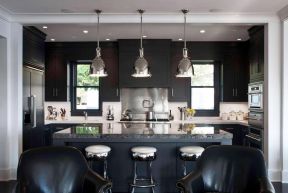 黑白时尚家居厨房吊灯设计效果图片