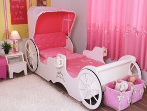 小女生卧室设计 儿童卧室床图片