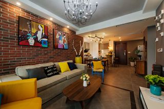 东南亚风格室内客厅沙发背景墙装修效果图片