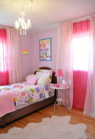 单身女生家居粉色卧室装修效果图