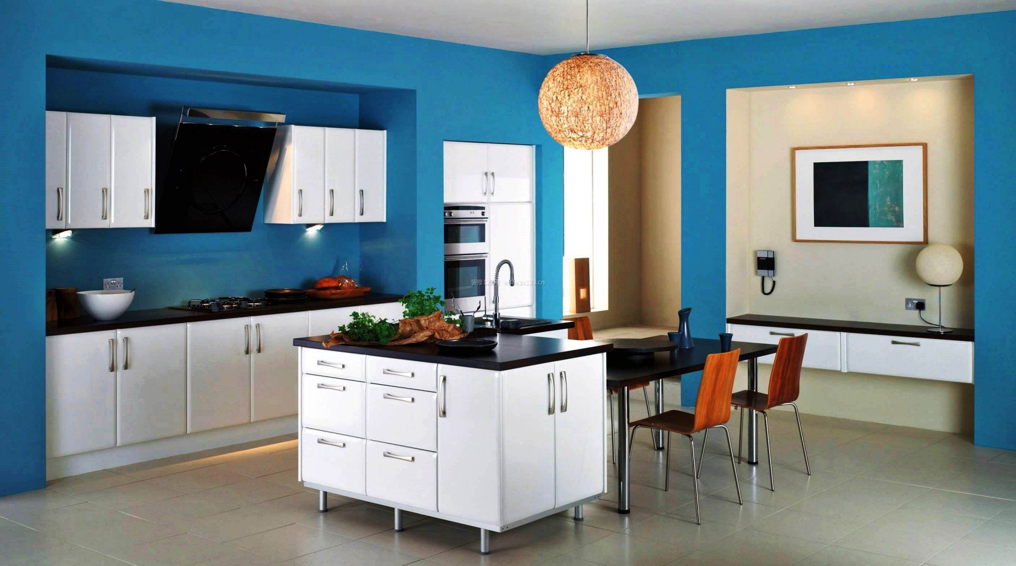 现代风格色彩厨房设计图片