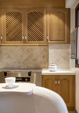 家庭地中海风格厨房实木橱柜装修效果图