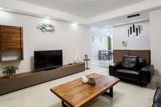 中式简约风格小户型客厅沙发装修效果图2023