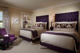 紫色卧室双人床装修效果图片
