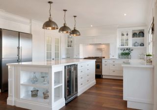2023欧式别墅厨房白色橱柜装修效果图片欣赏
