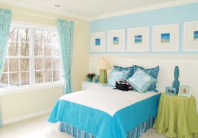 创意家居卧室蓝色窗帘装修效果图片欣赏