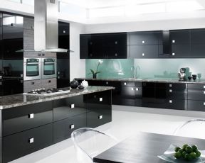 餐厅厨房隔断柜造型 黑白现代风格