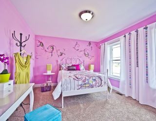  温馨粉色小女生卧室装修