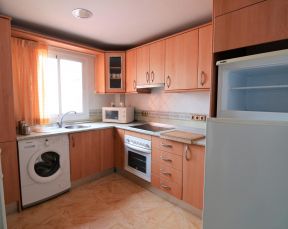 50平米单身公寓小厨房橱柜效果图