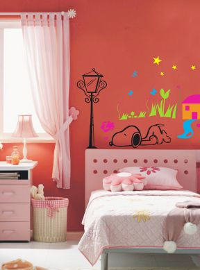 女孩子卧室粉色窗帘装修效果图片