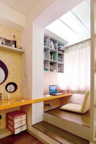 现代简约室内带有飘窗小书房装修样板间效果图