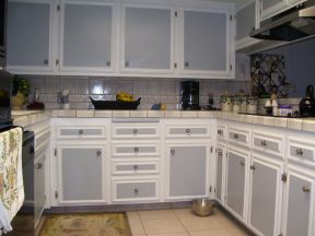 厨房柜门颜色 银色橱柜装修效果图片