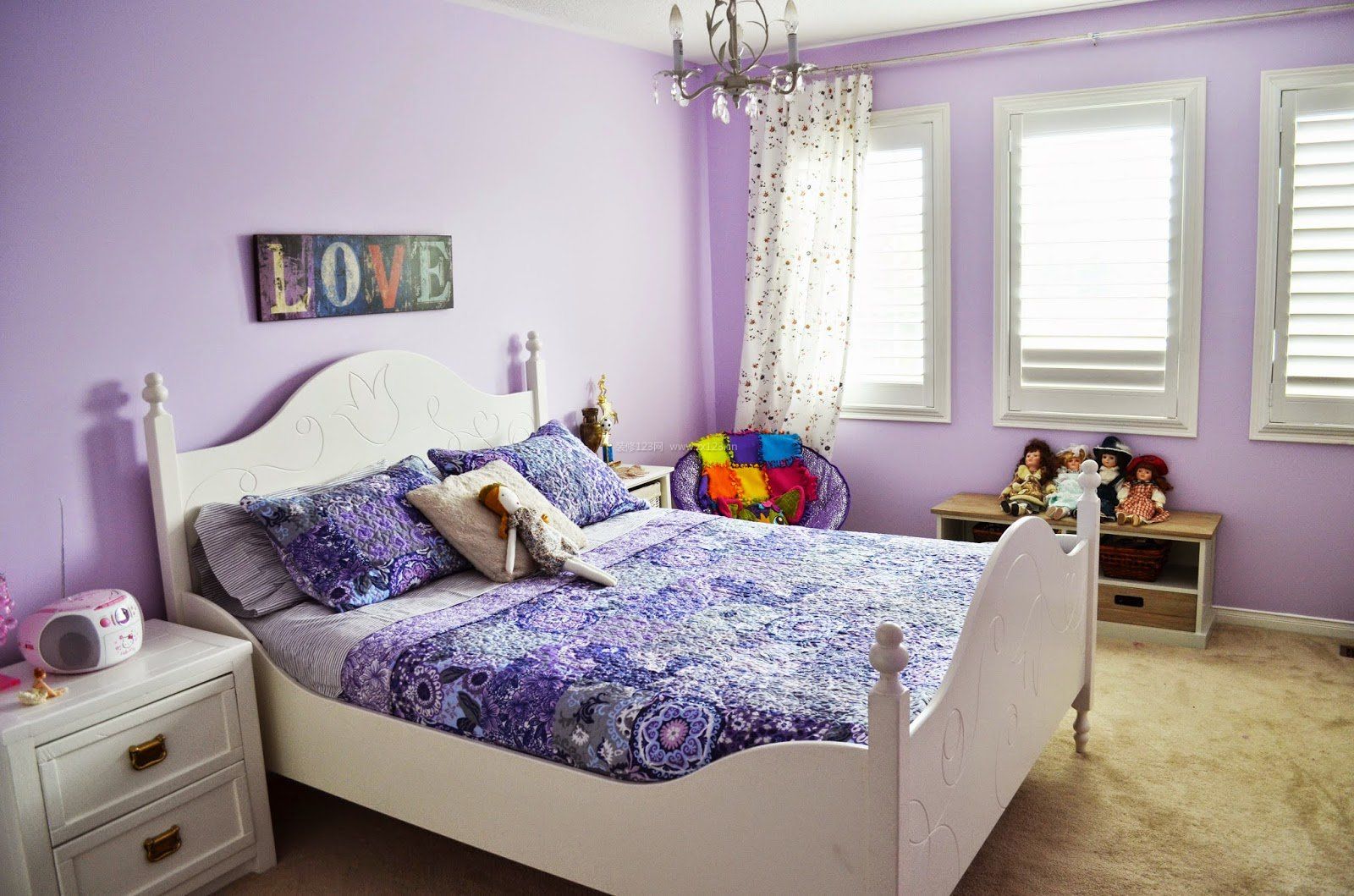 家居浅紫色卧室装潢装修效果图