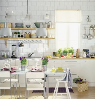 简约现代风格小厨房橱柜装修效果