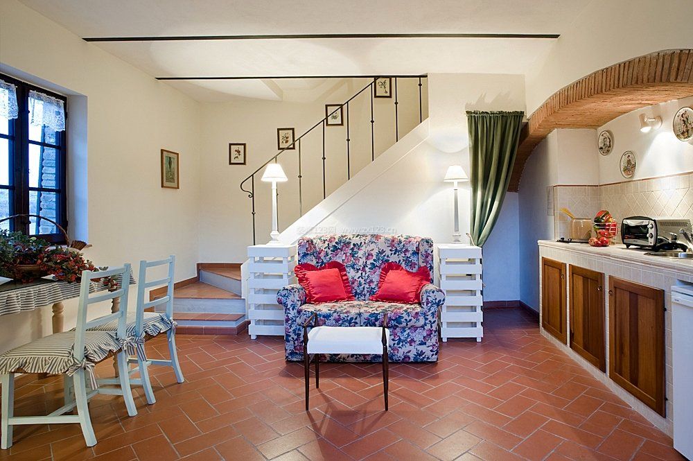 纯美地中海家具别墅室内设计装修效果图片