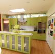 绿色厨房客厅隔断家装设计 