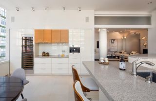  简约现代风格厨房客厅橱柜隔断设计