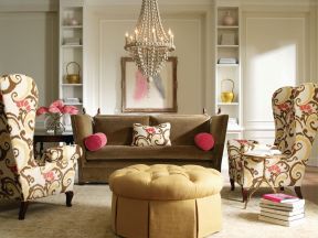 新古典样板房客厅沙发颜色搭配