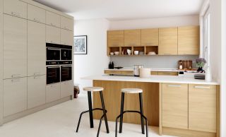 现代风格家庭厨房整体橱柜设计图
