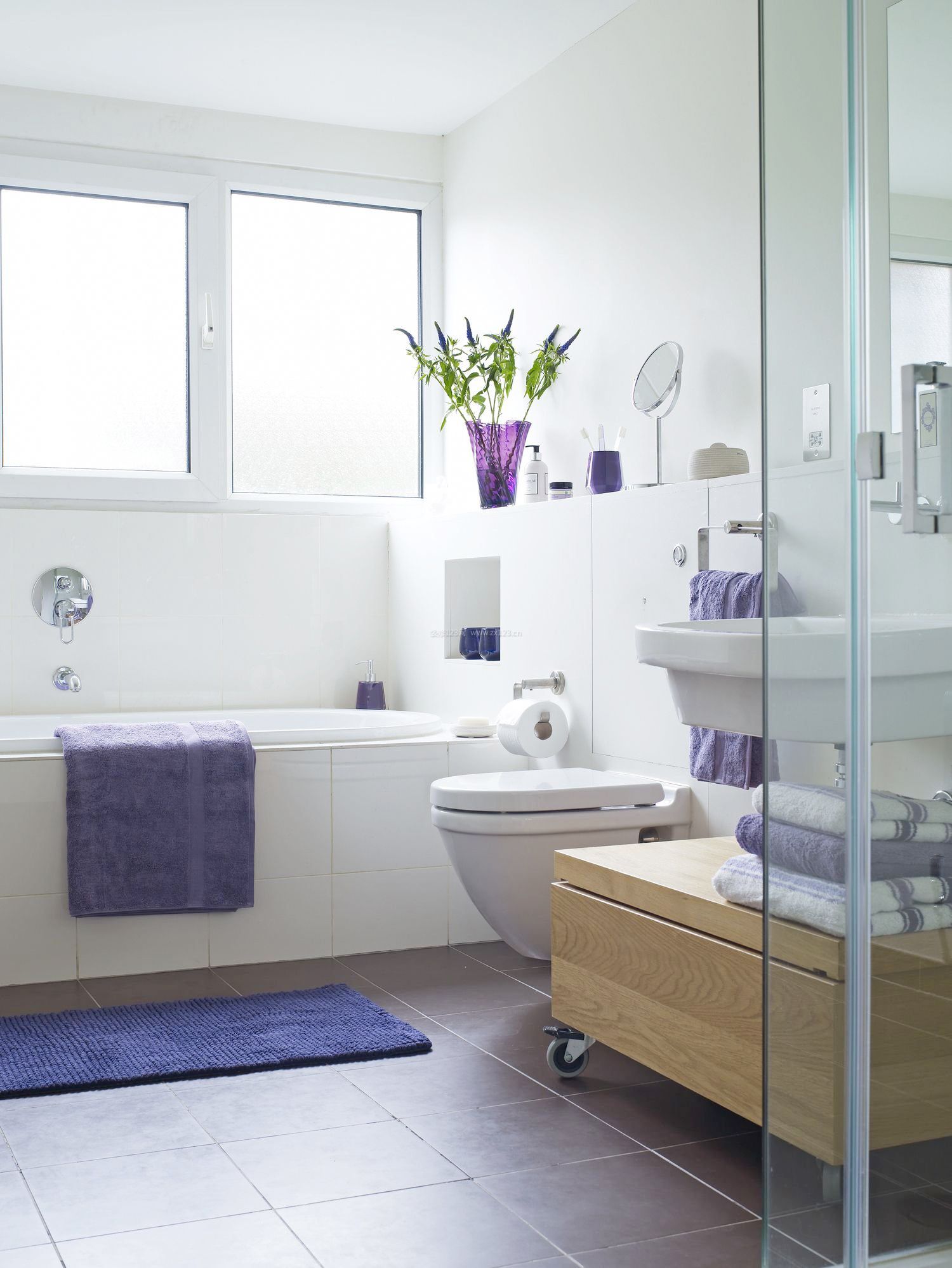 4平米正方形家庭卫生间浴室装修效果图