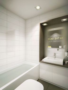 4平米正方形卫生间砖砌浴缸装修效果图片