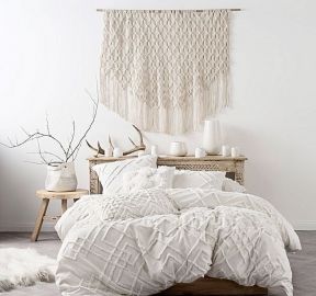 白色欧式家装卧室床头背景 